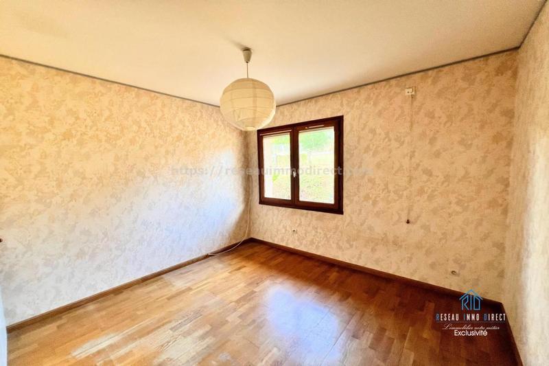 Maison traditionnelle - 148 m² - 6 pièces