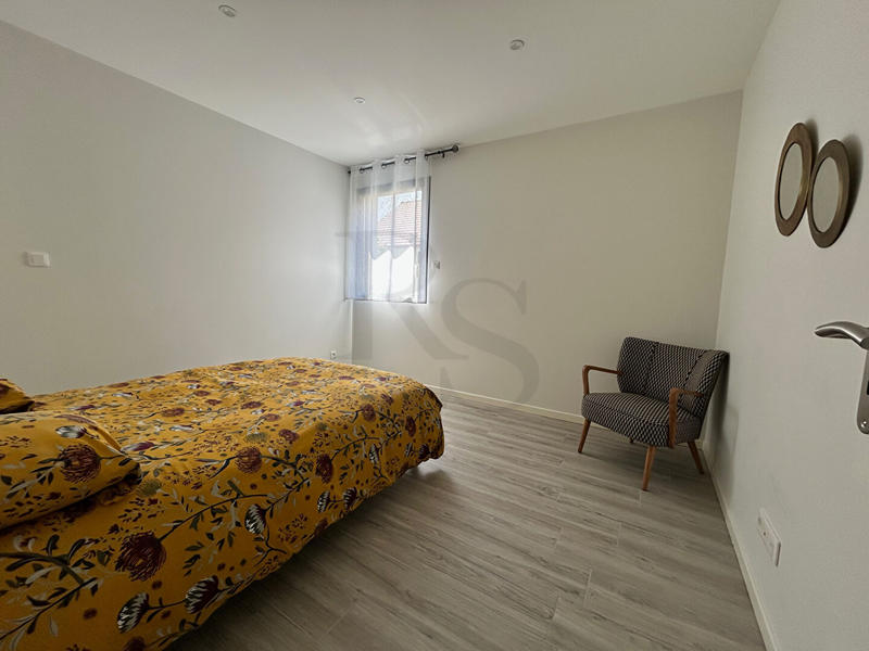 Maison - 217 m² - 5 pièces