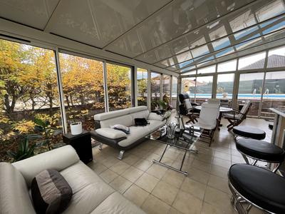 Maison - 230 m² - 6 pièces