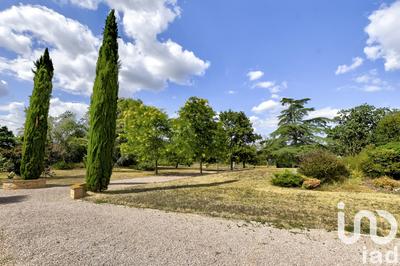 Maison - 435 m² - 11 pièces