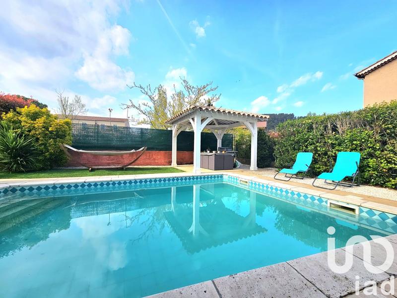 Maison - 105 m² - 5 pièces