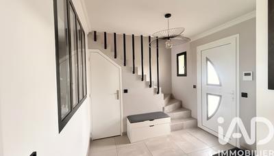 Maison - 147 m² - 8 pièces