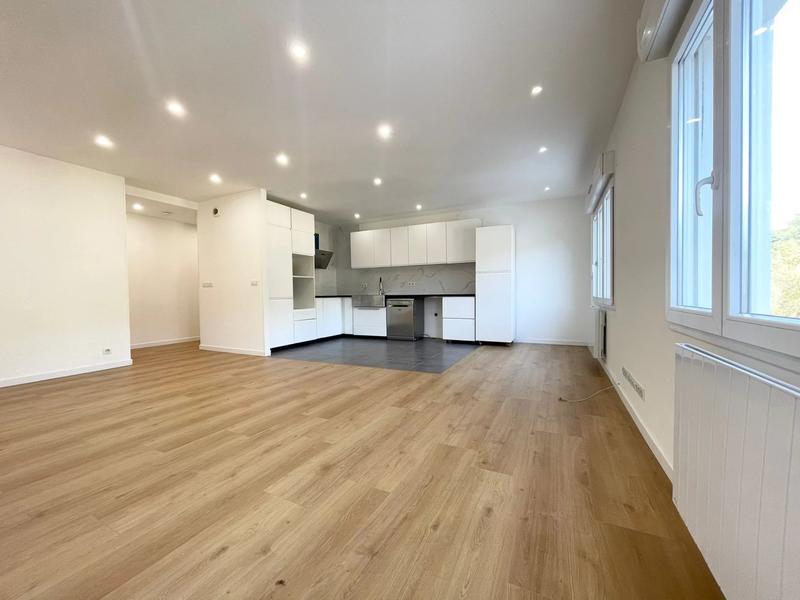 Appartement - 100 m² - 4 pièces