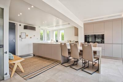 Maison - 176 m² - 7 pièces