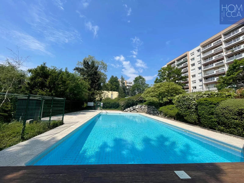 Appartement - 92 m² - 4 pièces