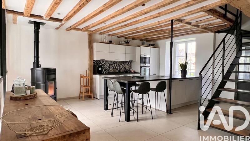 Maison - 200 m² - 6 pièces