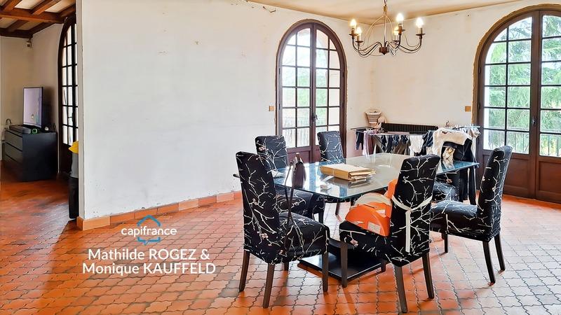 Maison - 274 m² - 7 pièces