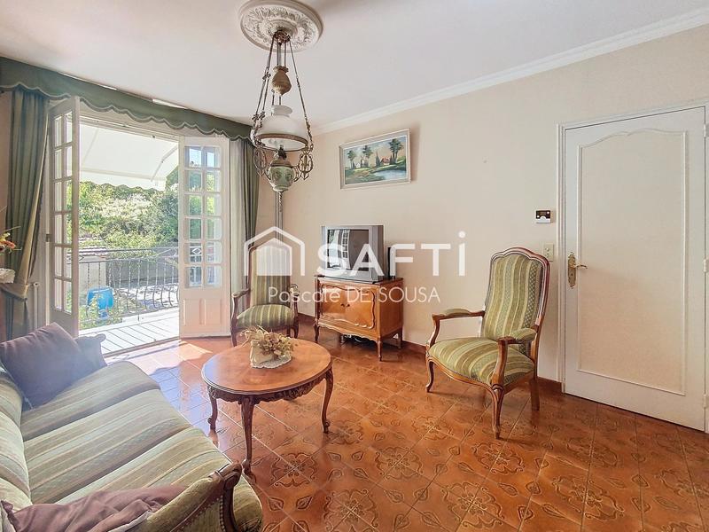 Maison - 141 m² - 8 pièces