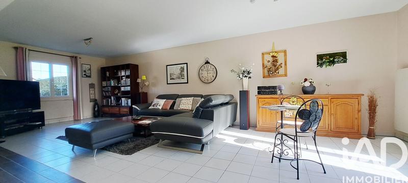 Maison - 202 m² - 8 pièces