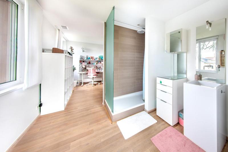 Villa - 219 m² - 6 pièces