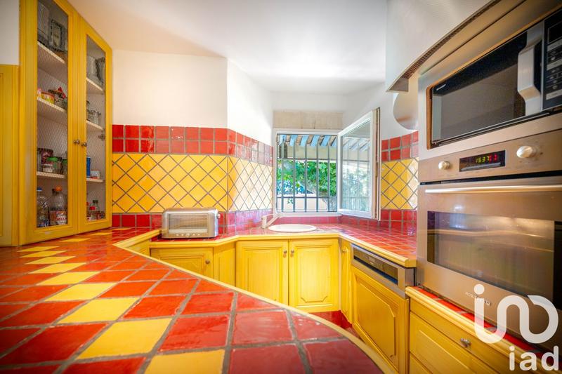 Maison - 385 m² - 7 pièces