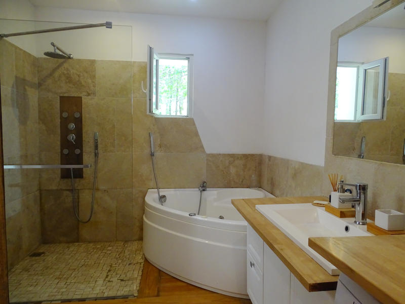 Maison - 190 m² - 7 pièces