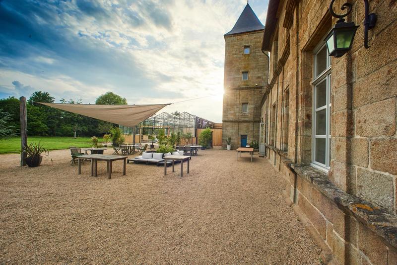 Château - 3 570 m² - 99 pièces