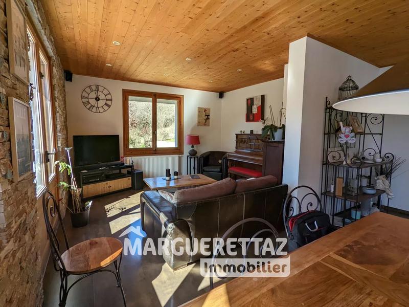 Maison de village - 140 m² - 7 pièces