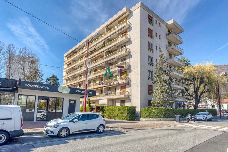 Appartement - 96 m² - 4 pièces