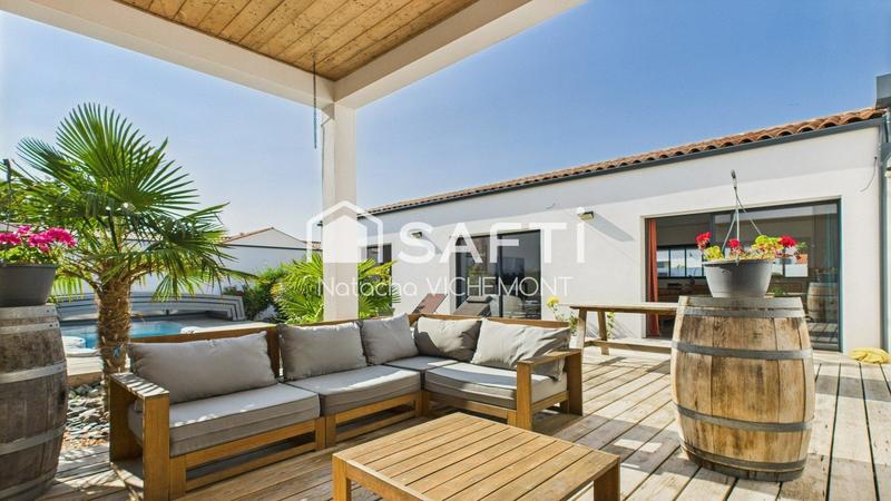 Maison - 223 m² - 5 pièces