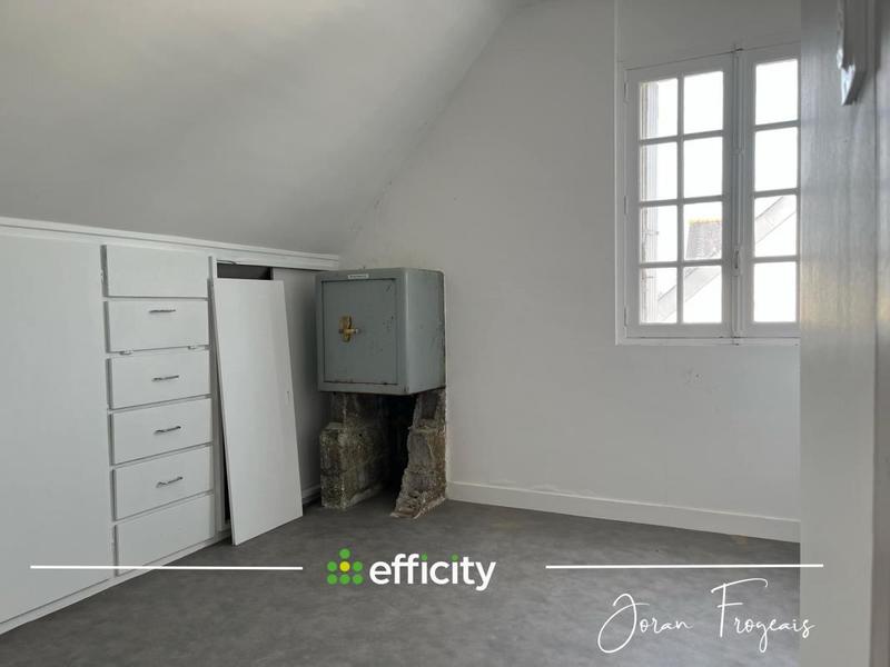 Maison - 180 m² - 10 pièces