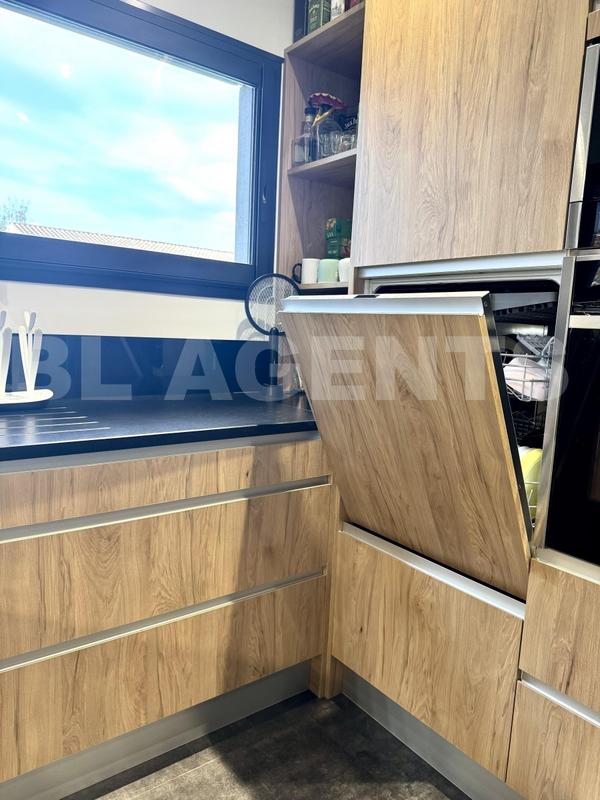 Propriété - 137 m² - 5 pièces