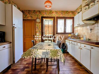 Maison - 140 m² - 7 pièces