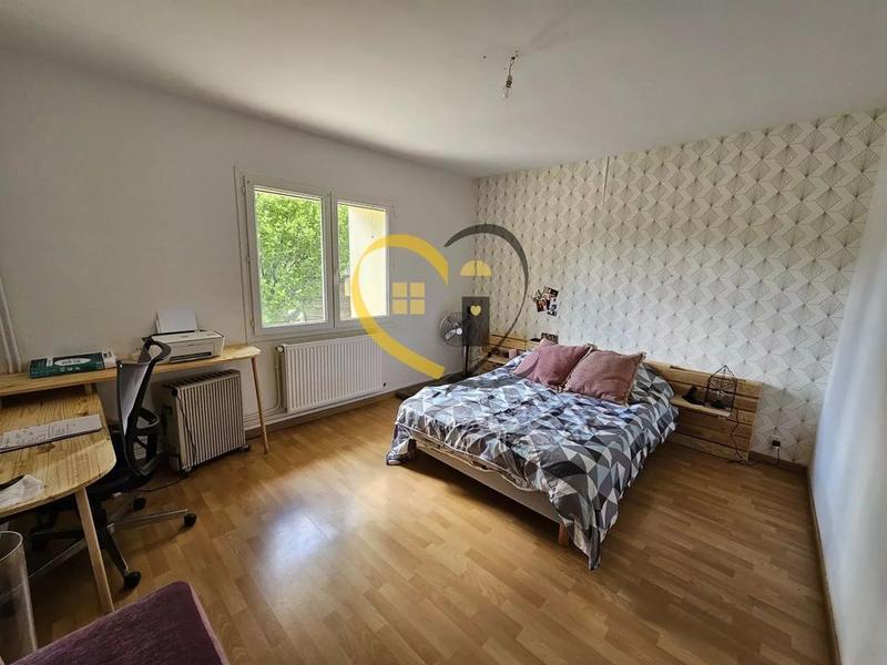 Maison - 185 m² - 6 pièces