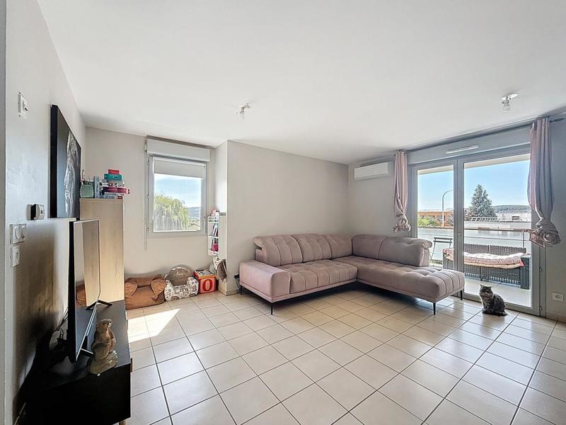 Appartement - 80 m² - 4 pièces