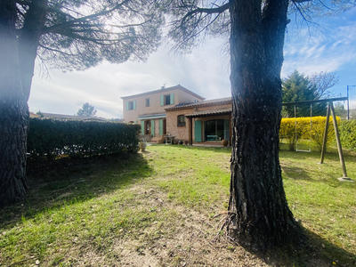 Villa - 134 m² - 6 pièces