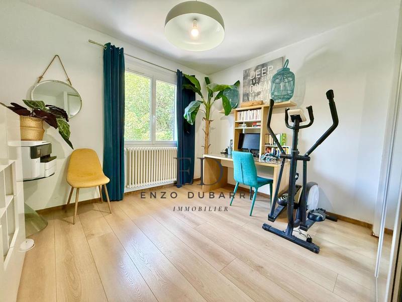 Maison - 301 m² - 9 pièces