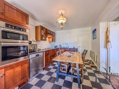 Maison - 168 m² - 8 pièces