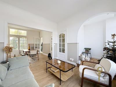 Maison - 94 m² - 5 pièces