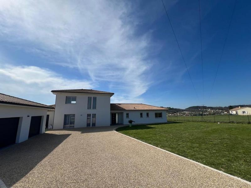 Maison - 179 m² - 6 pièces