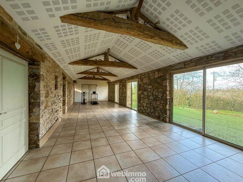 Maison - 692 m² - 21 pièces