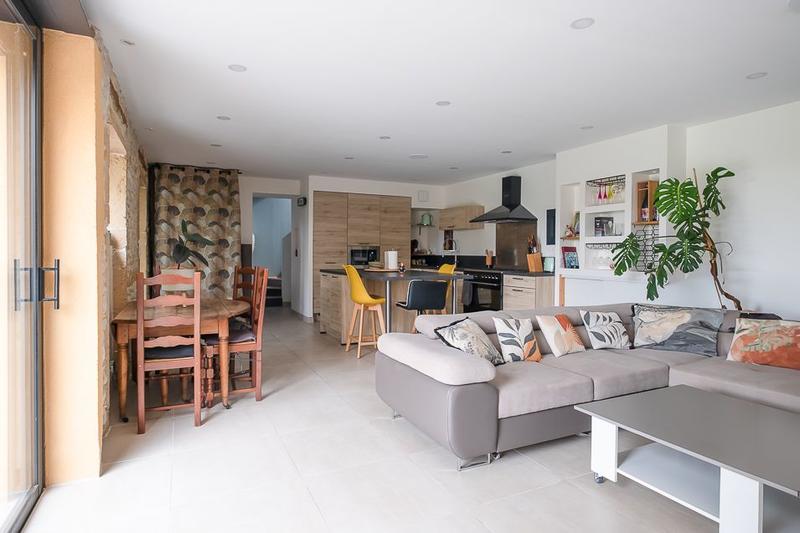 Propriété - 300 m² - 9 pièces