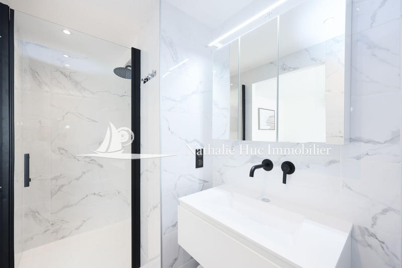 Appartement - 168 m² - 5 pièces