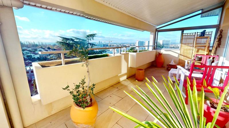 Penthouse - 87 m² - 3 pièces