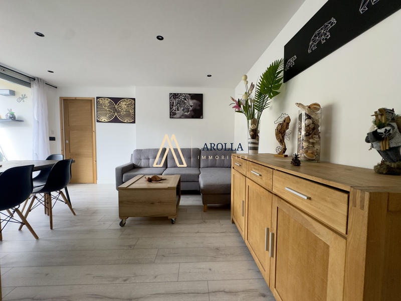 Appartement - 81 m² - 4 pièces