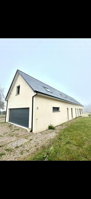 Maison traditionnelle - 340 m² - 5 pièces