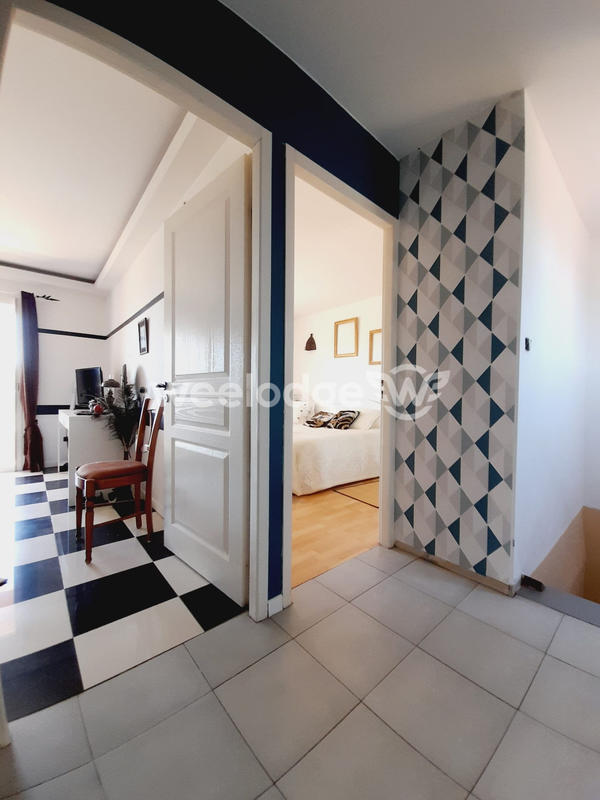 Maison - 140 m² - 4 pièces