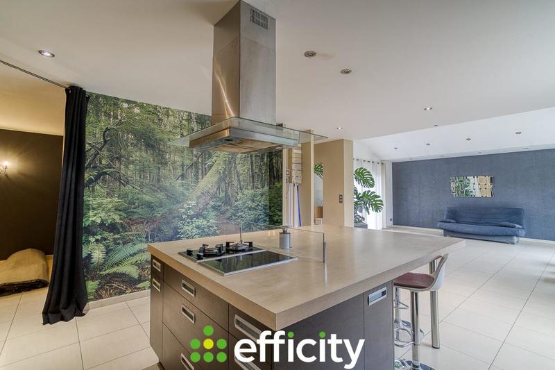 Maison - 186 m² - 7 pièces