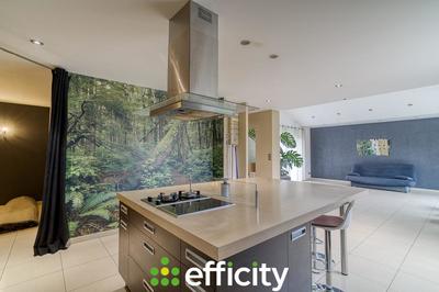 Maison - 186 m² - 7 pièces