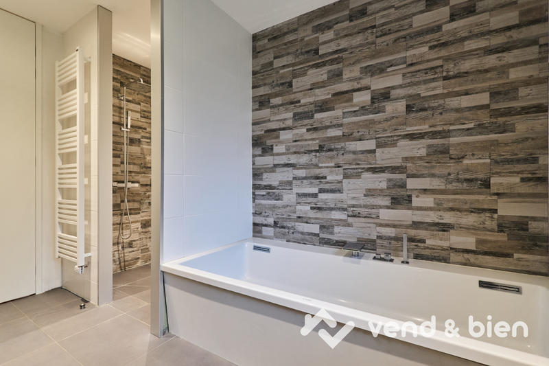 Maison - 160 m² - 4 pièces