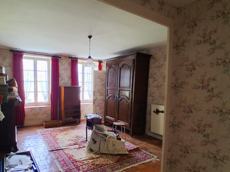 Maison - 230 m² - 9 pièces