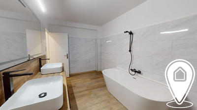 Appartement - 80 m² - 4 pièces