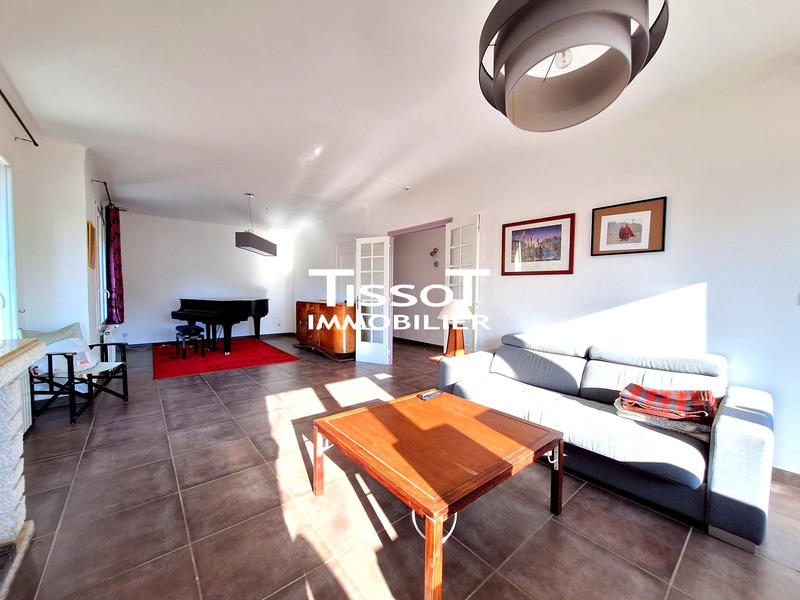 Maison - 265 m² - 6 pièces