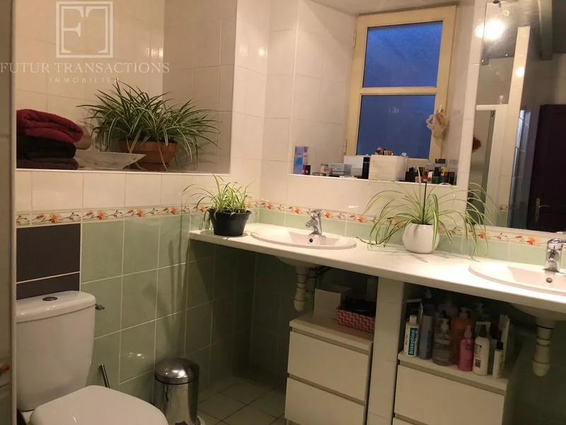 Maison - 243 m² - 7 pièces