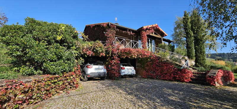 Maison - 228 m² - 7 pièces