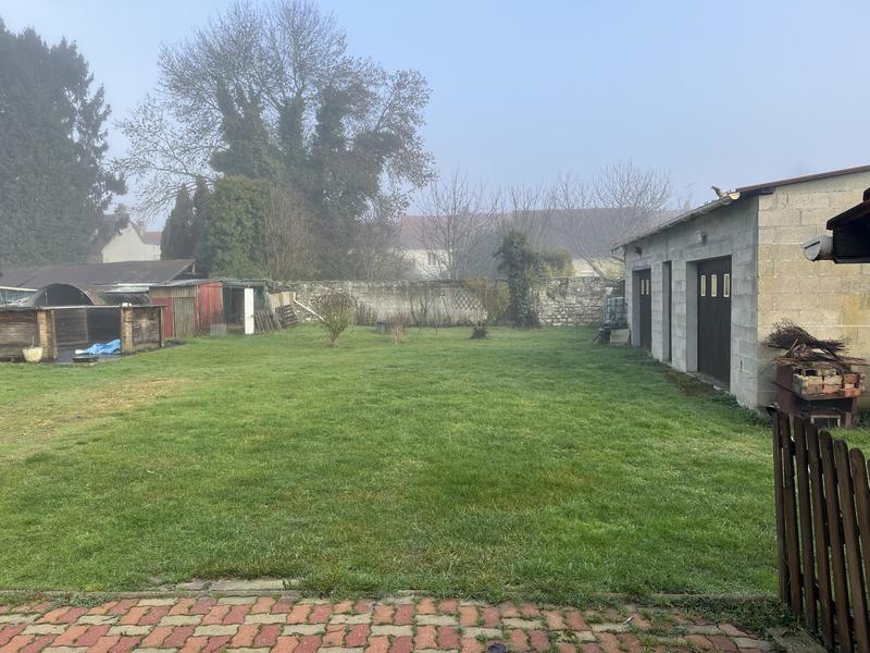 Terrain constructible - 2 379 m²