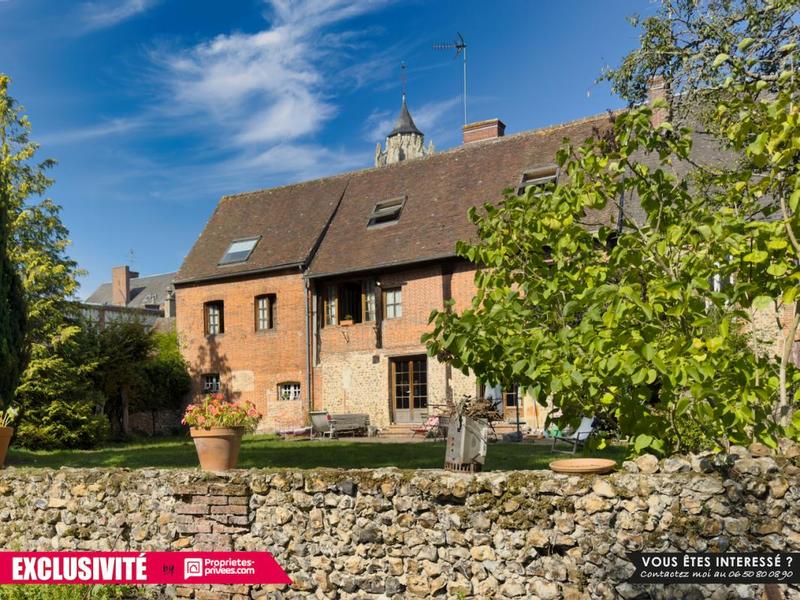 Maison - 226 m² - 8 pièces