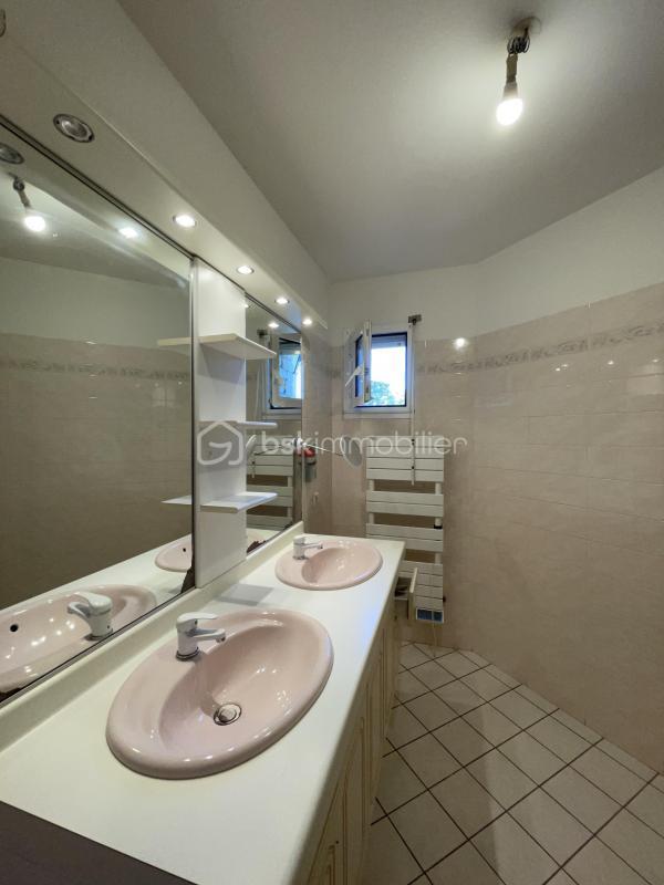 Maison - 136 m² - 6 pièces