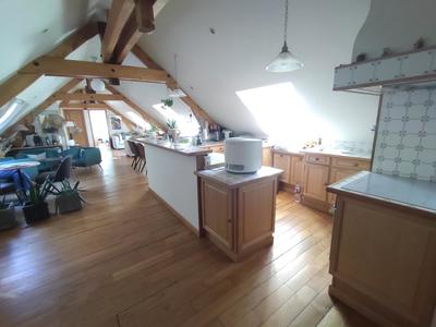 Appartement - 93 m² - 3 pièces