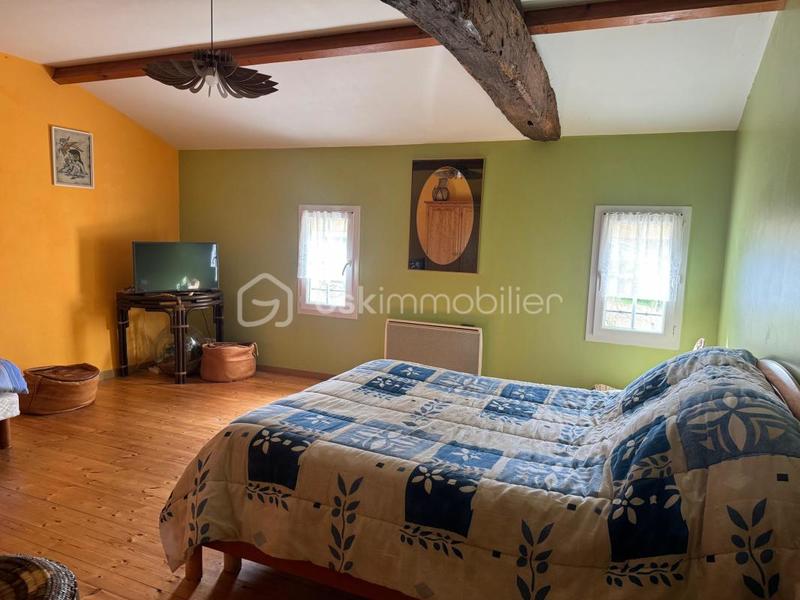 Maison en pierre - 322 m² - 10 pièces